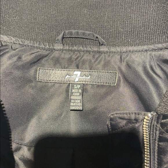 7 For All Mankind bummer puffer jacket style - Picture 7 of 8